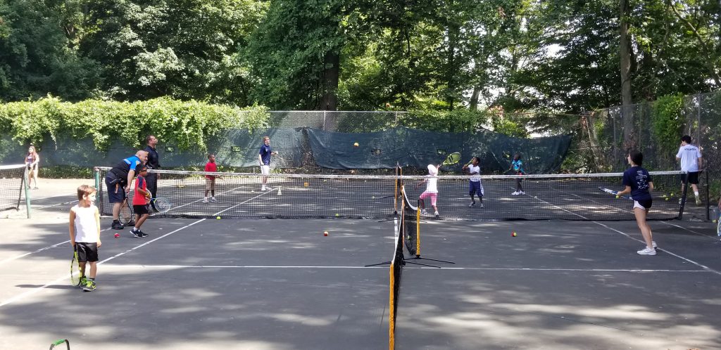 NGTE kids on the tennis court