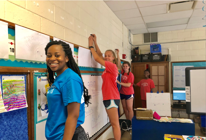 YouthServe campers prepare elementary school classroom for fall