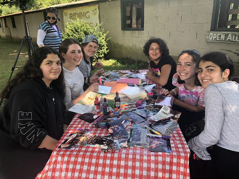 Batya Girls making scrapbooks