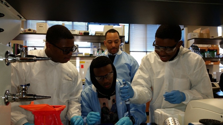 Future Kings participants in the lab