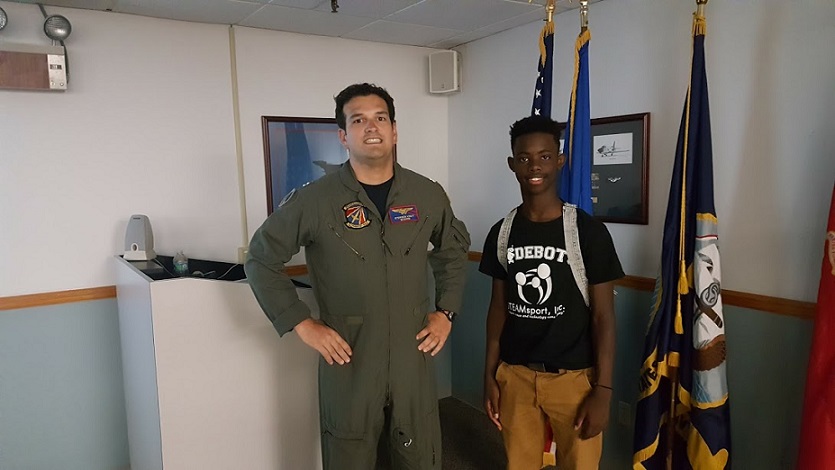 Students converse with pilots during Delta Dream Flight 2016