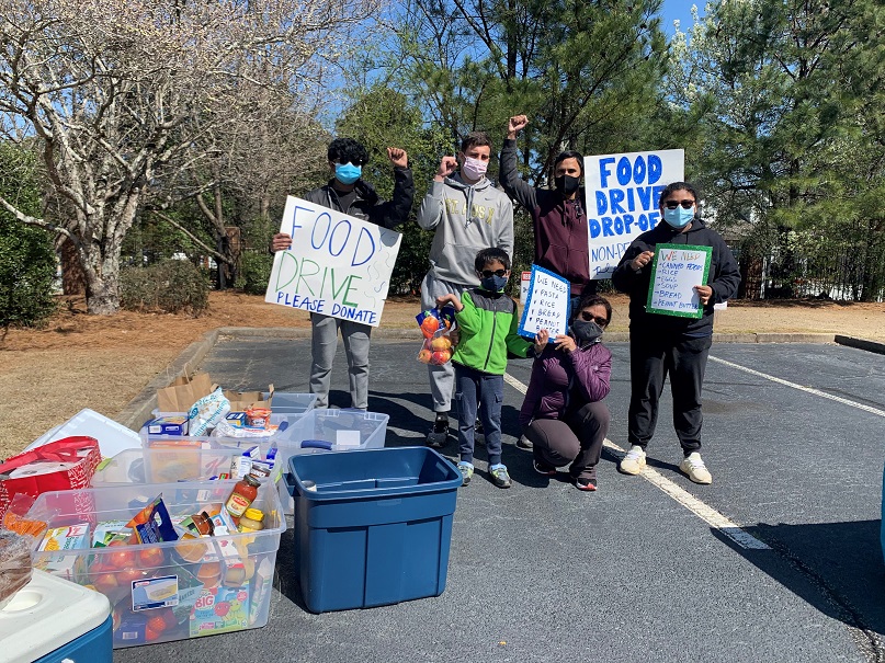 Pebble Tossers food drive during the pandemic