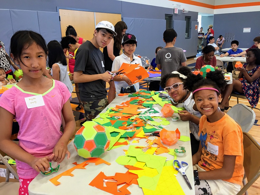 girls build polygons at Math Circles of Chicago