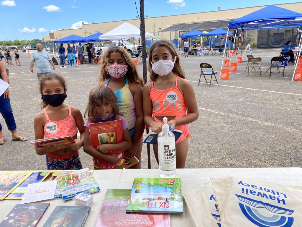 5 sisters at outdoor book event during pandemic (Hawaii Literacy)