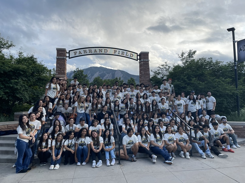 PreCollegiate Campus Visit Group Photo