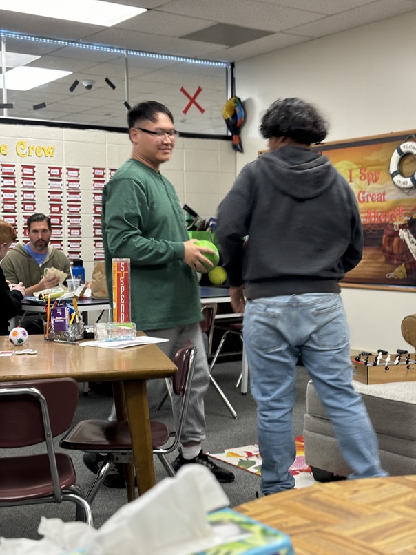 TeamMates Mentoring of Glenwood male mentor mentee play game
